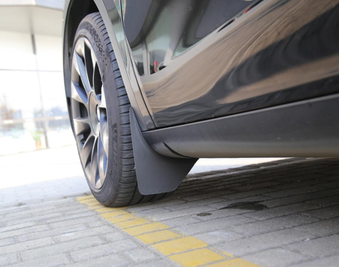 Tesla Model Y Original mudflaps (Longer model) 