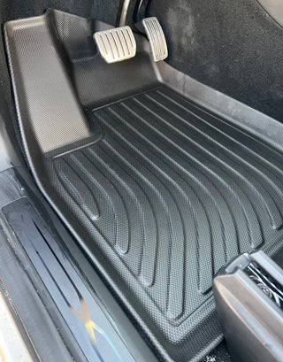 Tesla Model X – vloermatten met opstaande rand (5-zits) – productafbeelding 2