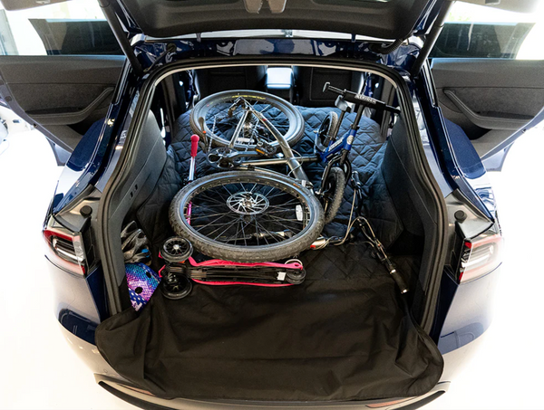 Tesla Model Y – bagagerumsskydd för husdjur – produktbild 3